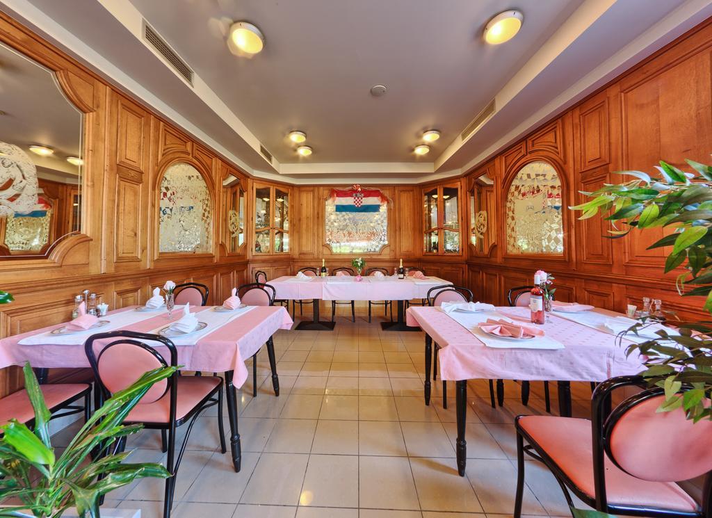 Hotel Trogirski Dvori Extérieur photo