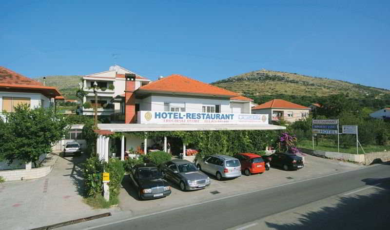 Hotel Trogirski Dvori Extérieur photo