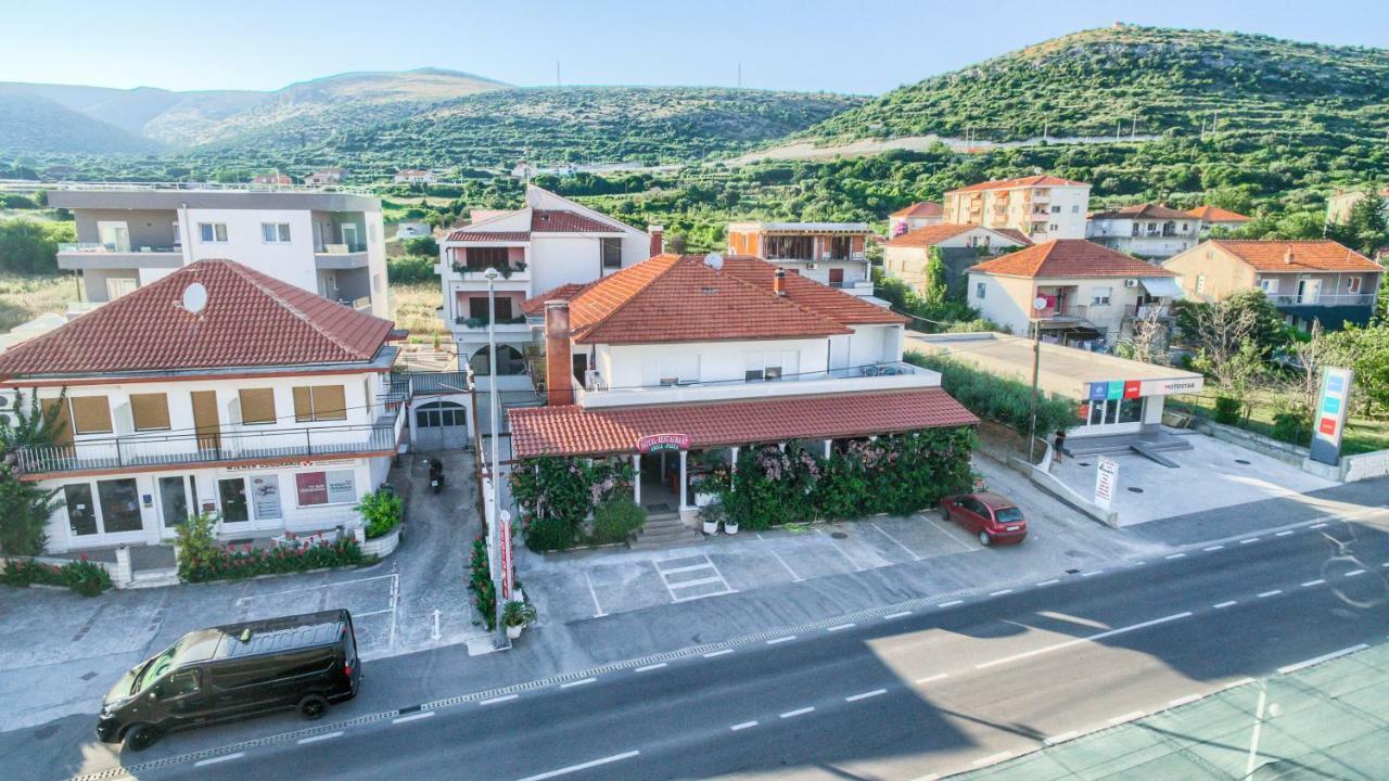 Hotel Trogirski Dvori Extérieur photo
